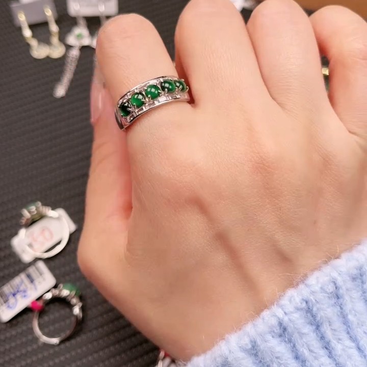 精品翡翠戒指S925银镶嵌