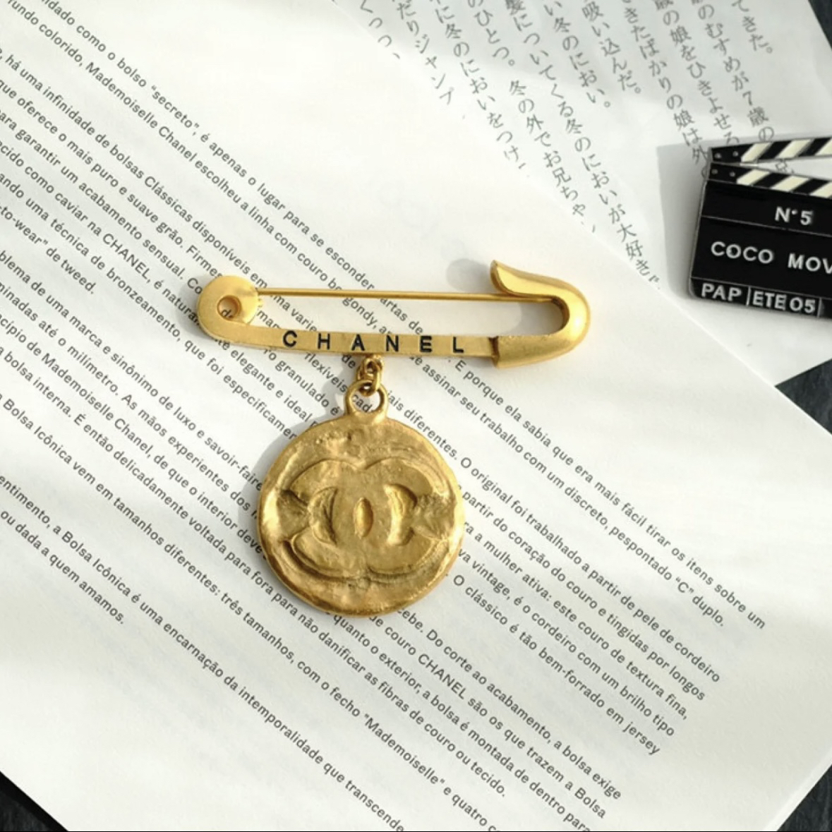 99新 Chanel/香奈儿 Chanel 金币吊坠胸针