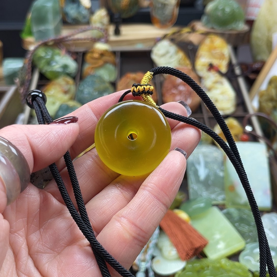 蛇纹石玉颈饰未镶嵌花*籽岫玉黄金玉平安扣