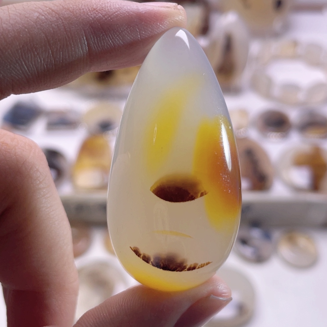 玛瑙/玉髓未镶嵌珠宝奇石