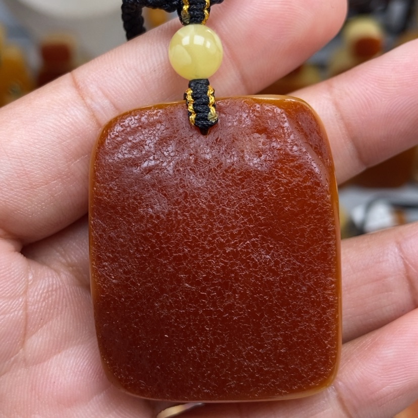 【闪购商品】琥珀颈饰未镶嵌