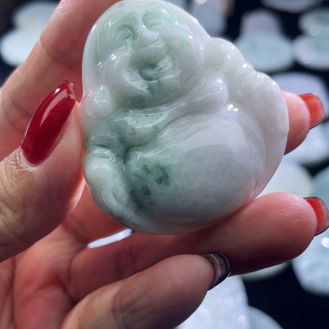 翡翠未镶嵌颈饰佛公