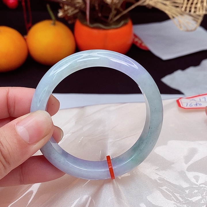 翡翠手镯未镶嵌53圈172