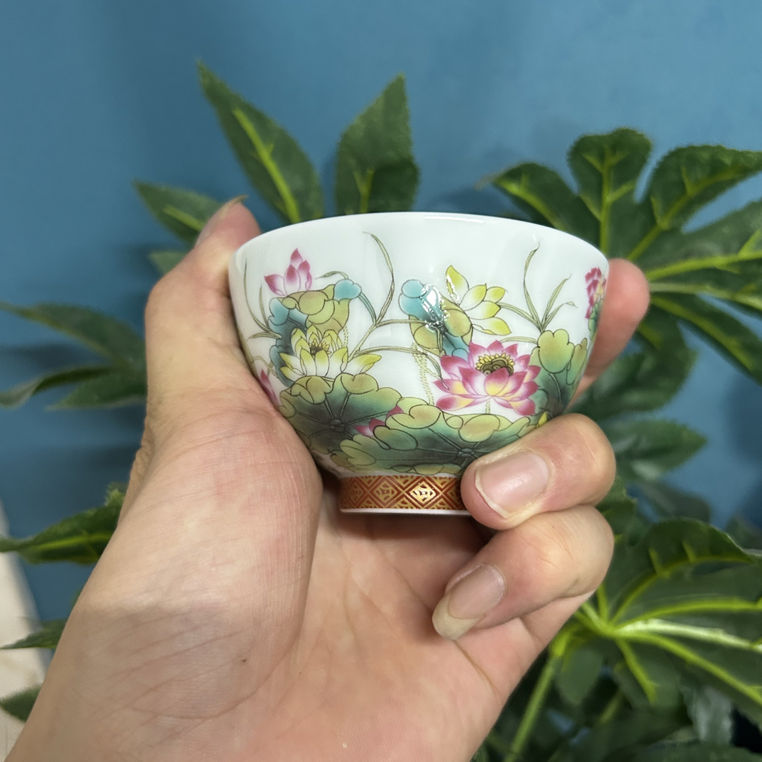 景德镇陶瓷荷花鸡心杯