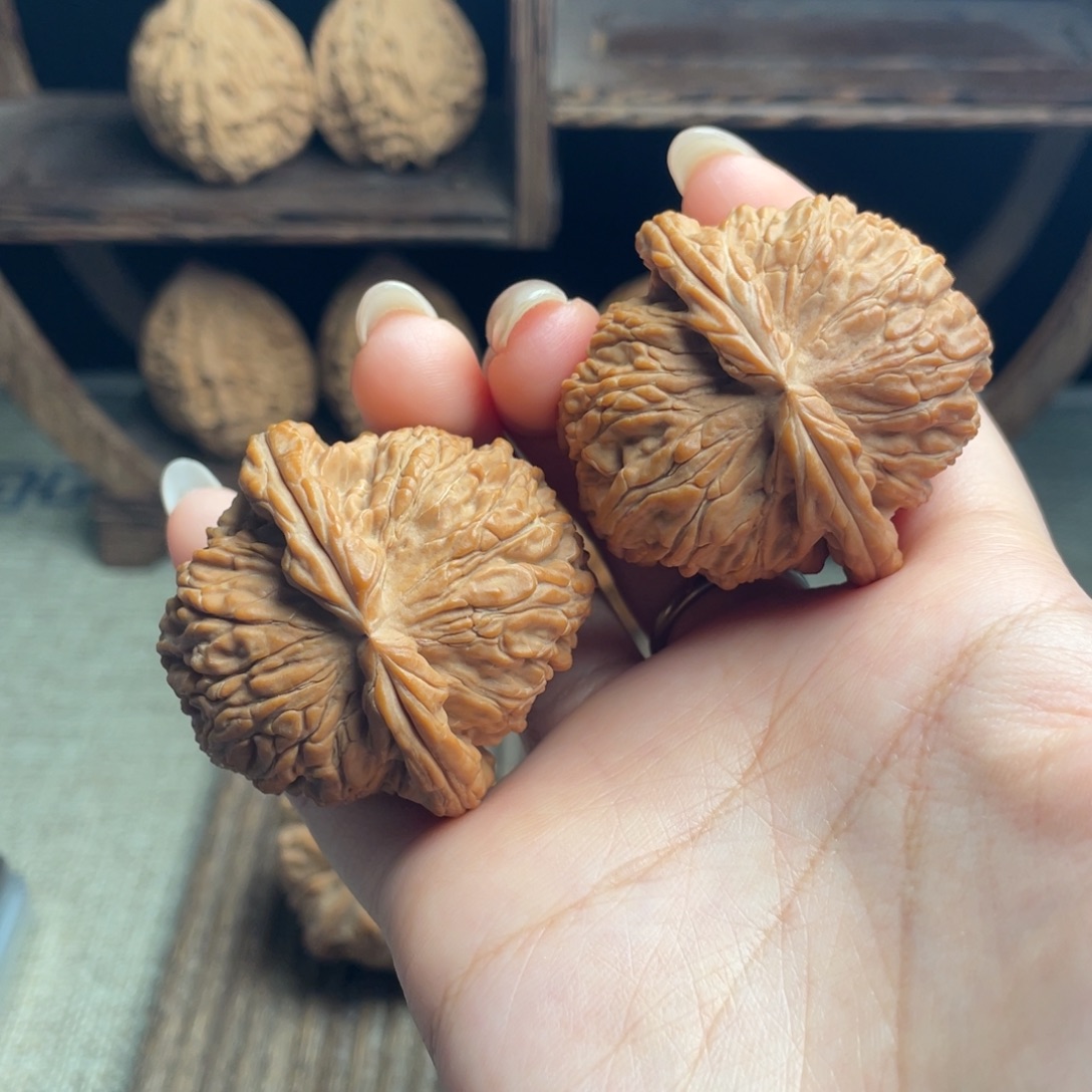 吊坠文玩核桃球白43 全品白茬精配毕业红皮