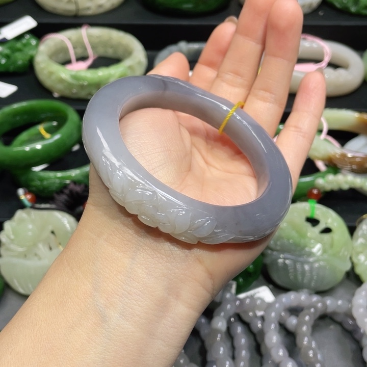 和田玉手镯57+圈口 编号66未镶嵌