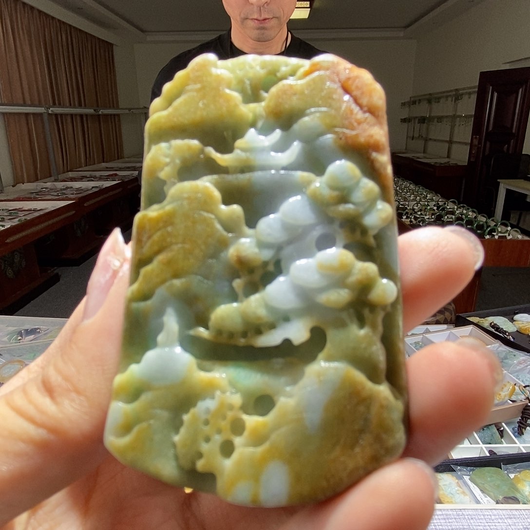 翡翠未镶嵌颈饰翡翠