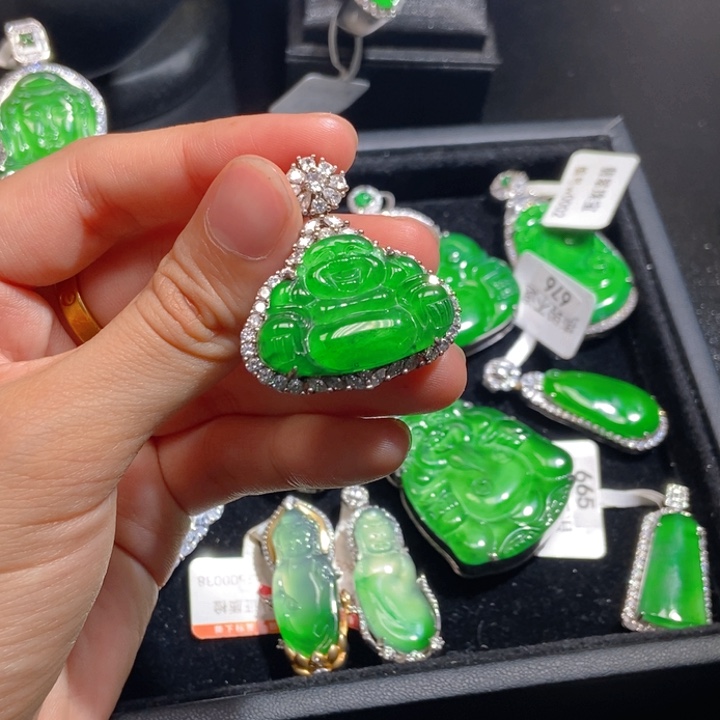 翡翠未镶嵌吊坠(不含链)