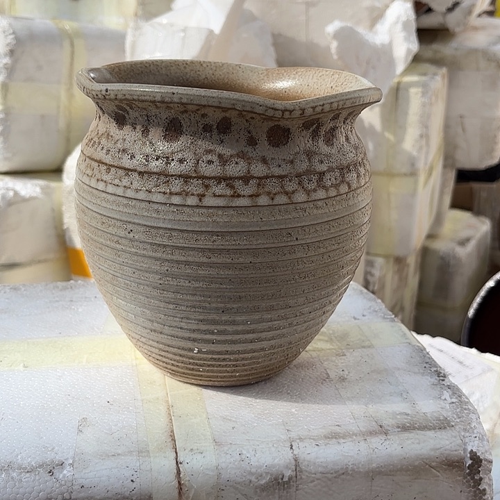 红陶一个口径18高度19