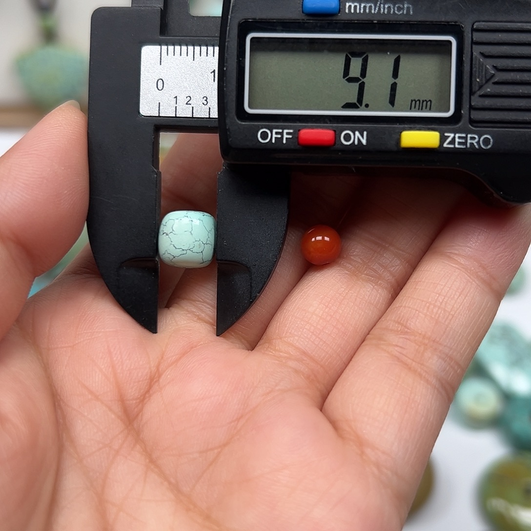 南红玛瑙未镶嵌珠宝奇石