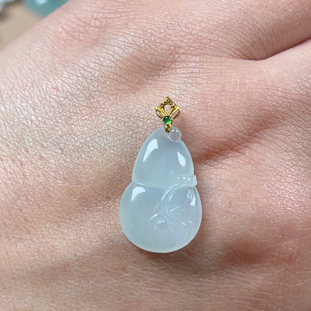 翡翠颈饰18K金镶嵌葫芦