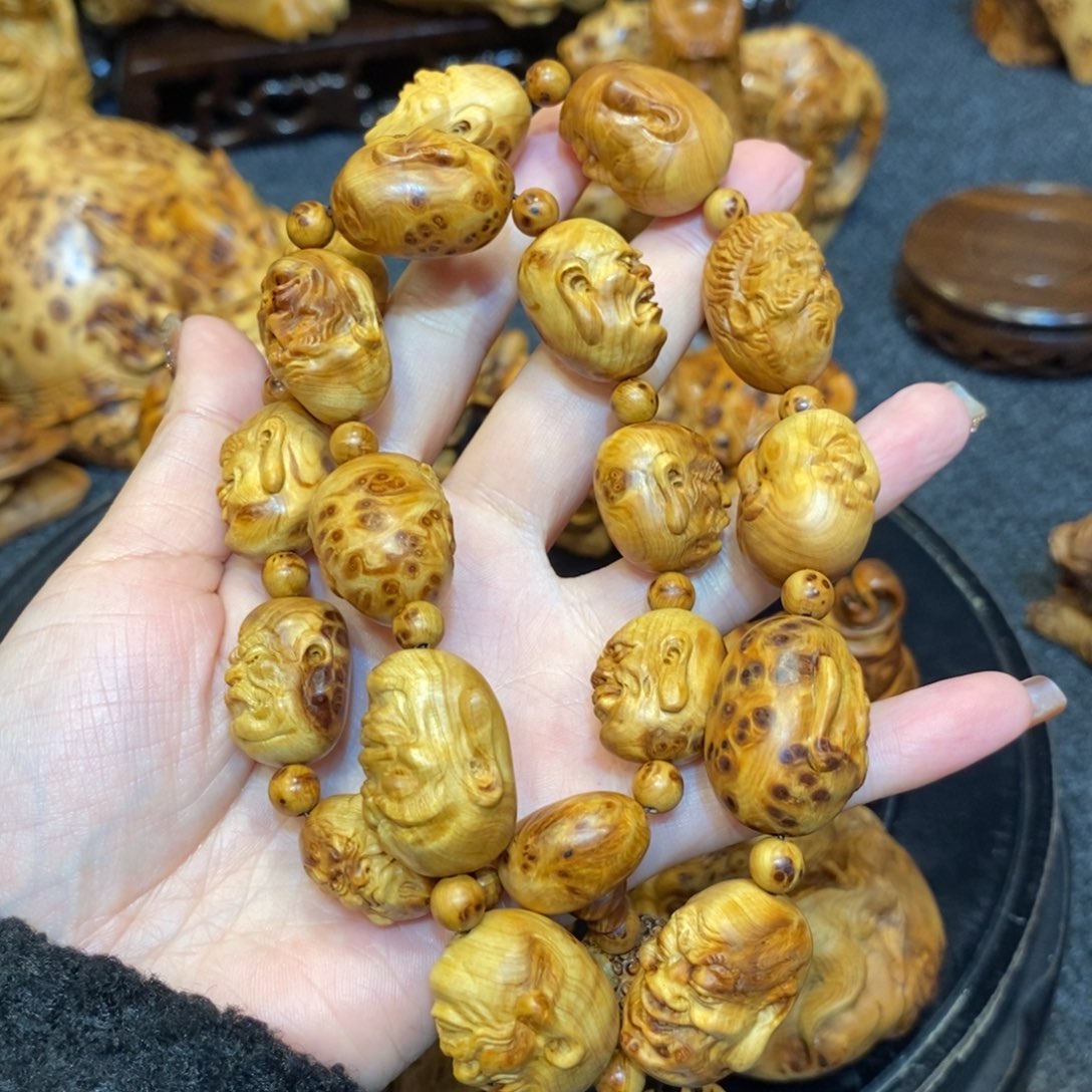 柏木（崖柏）?****?陈化瘤疤十八罗汉