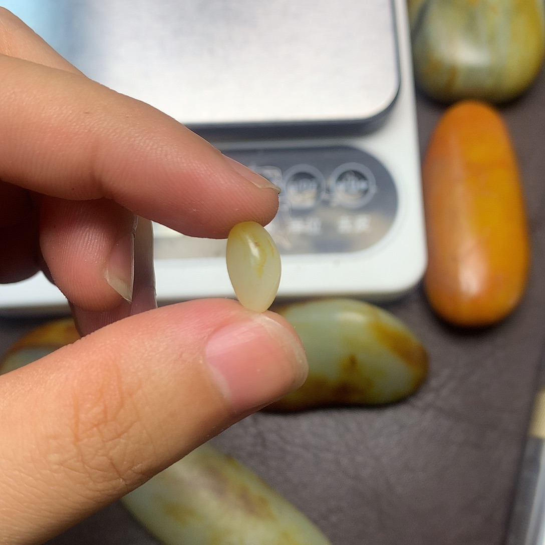 和田玉（糖玉）未镶嵌挂件