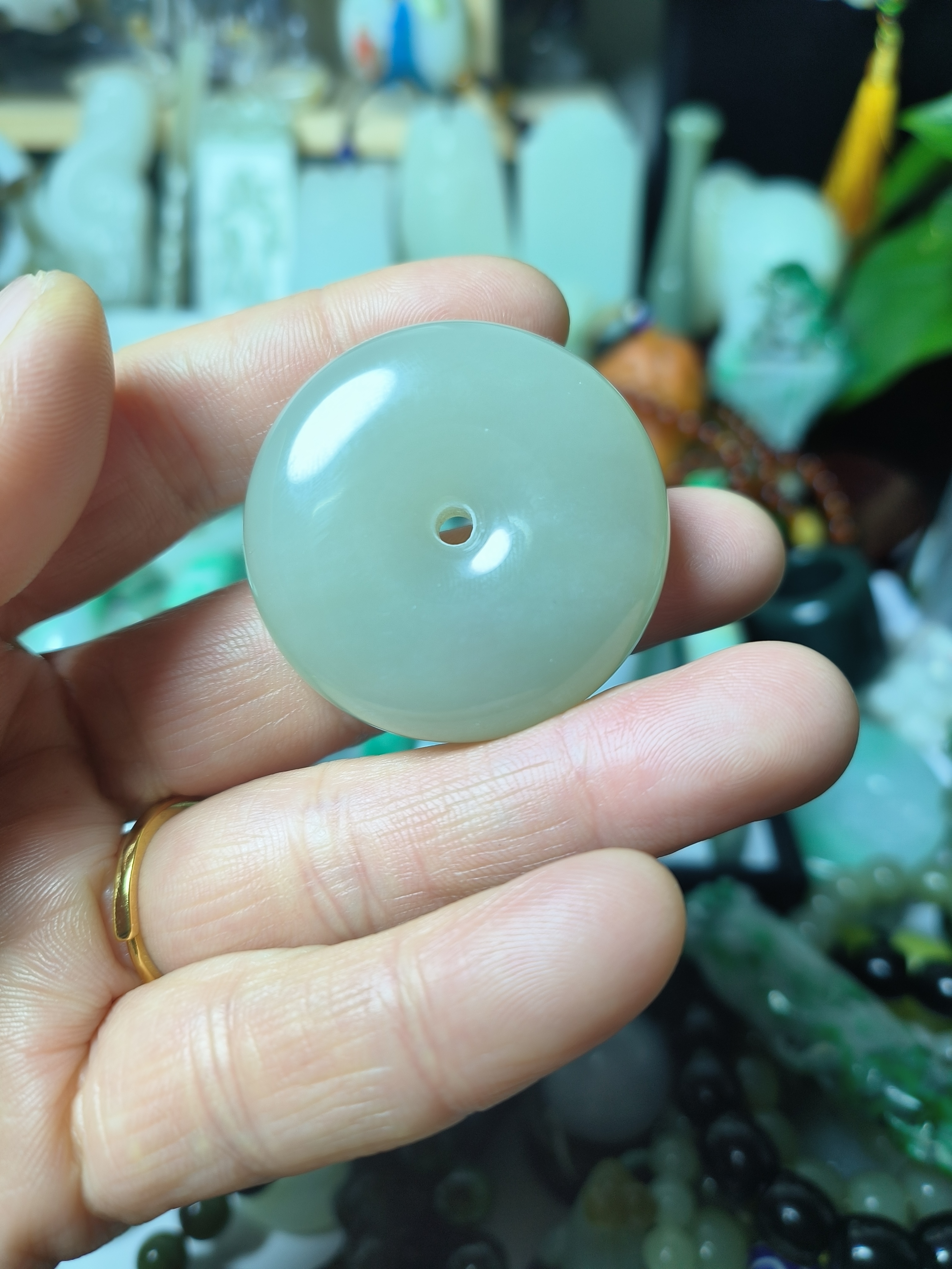 天然和田玉吊坠平安扣