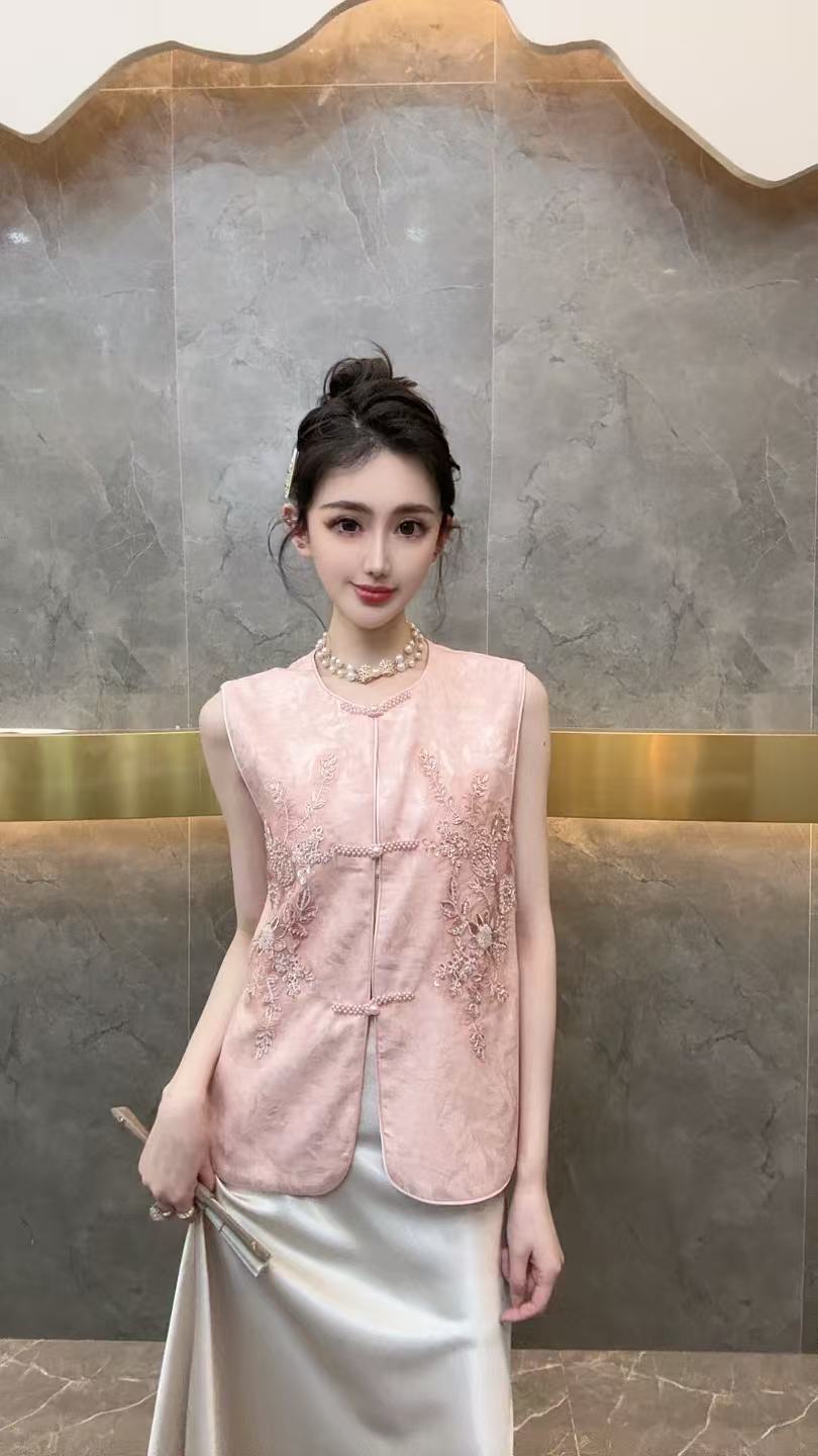  3521新国潮刺绣马甲