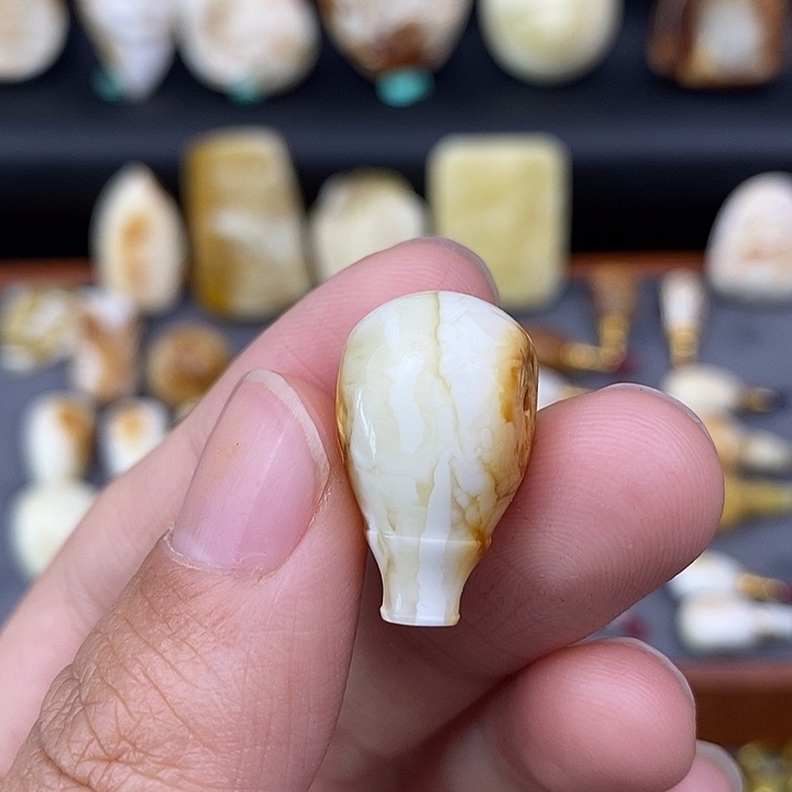 琥珀裸石未镶嵌12三通y66