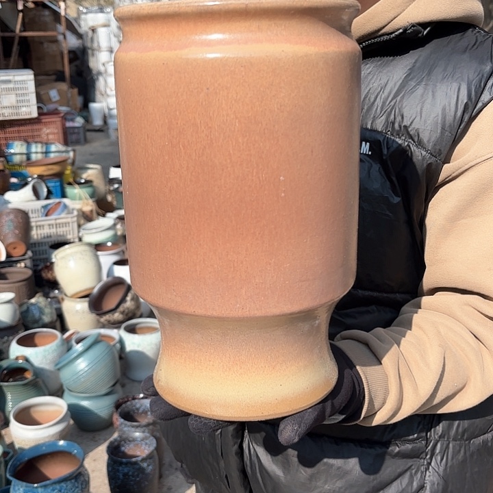 红陶有色差口径18高度30