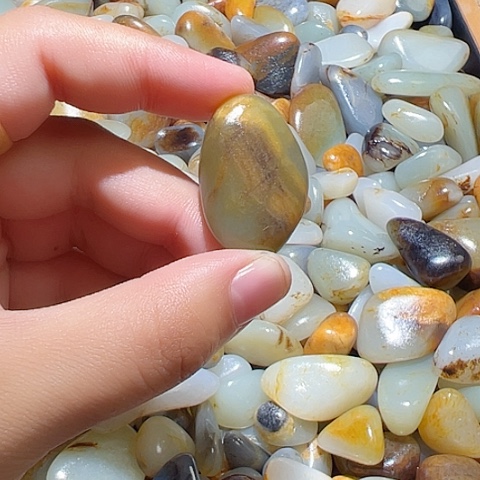 和田玉（糖玉）未镶嵌颈饰14克