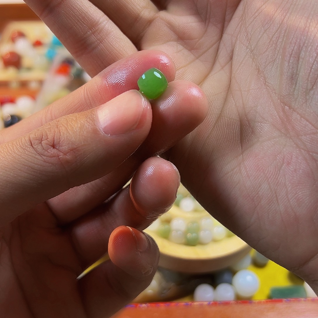 和田玉卡7x8直切散珠未镶嵌