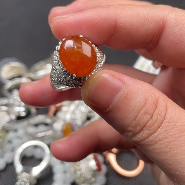 翡翠未镶嵌戒指缅甸天然翡翠