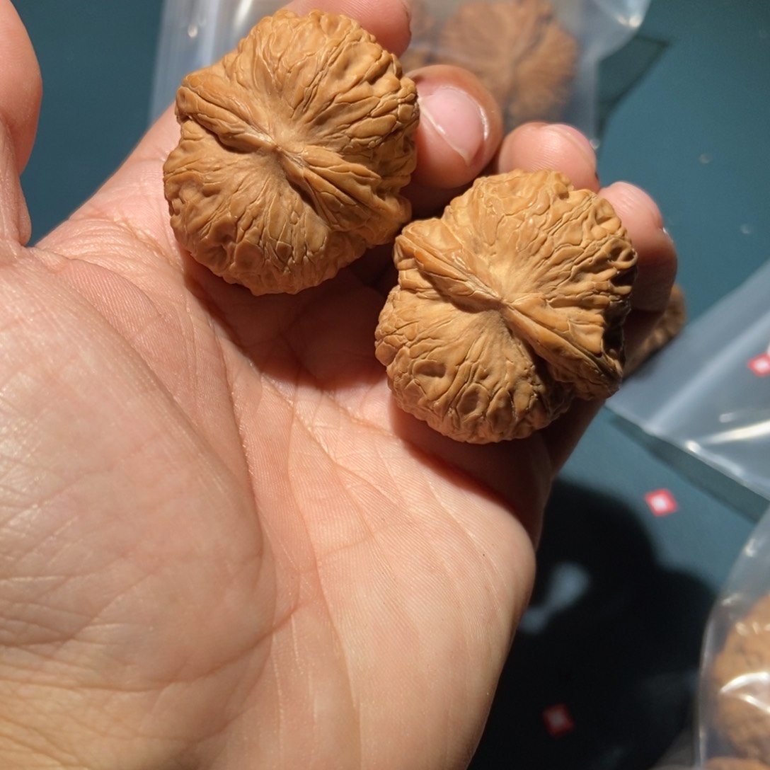 文玩核桃吊坠元宝37