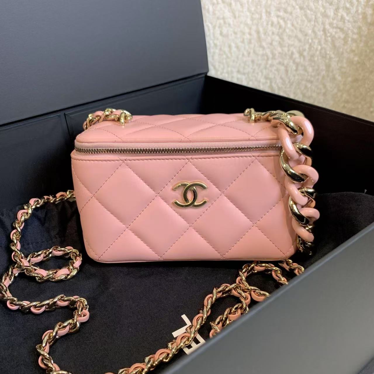 99新 Chanel/香奈儿 壹臻/31开 粉色长盒子包/88527083