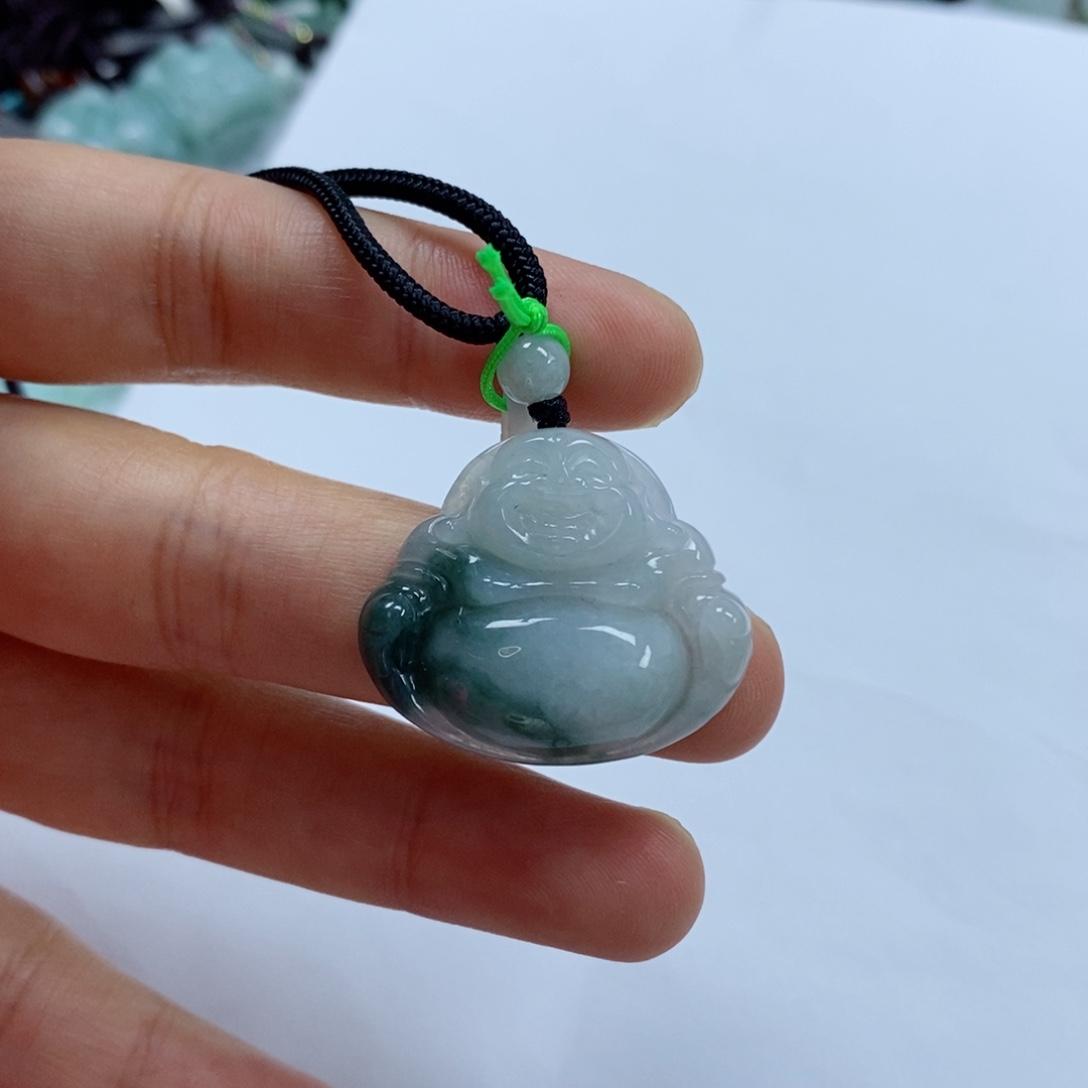 翡翠颈饰未镶嵌天然翡翠