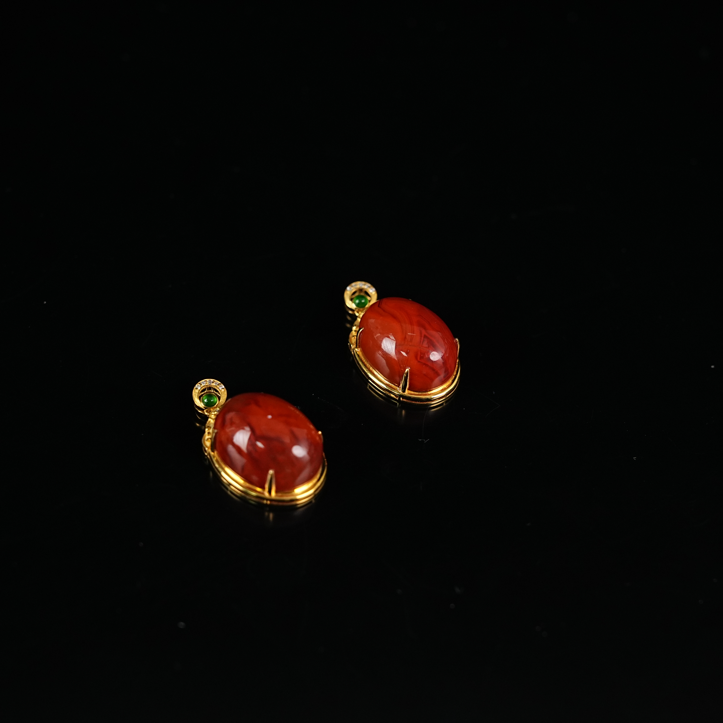 【云上叙】2 QJD00300325 18k金镶嵌南红吊坠-多样性发其一