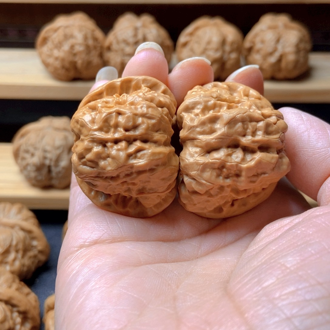 文玩核桃吊坠蛤蟆头