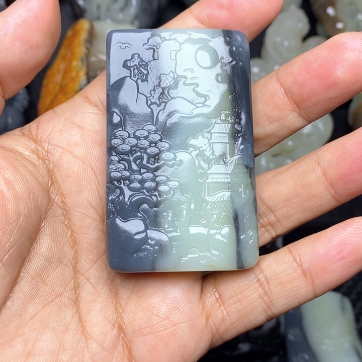 颈饰未镶嵌和田玉燎*