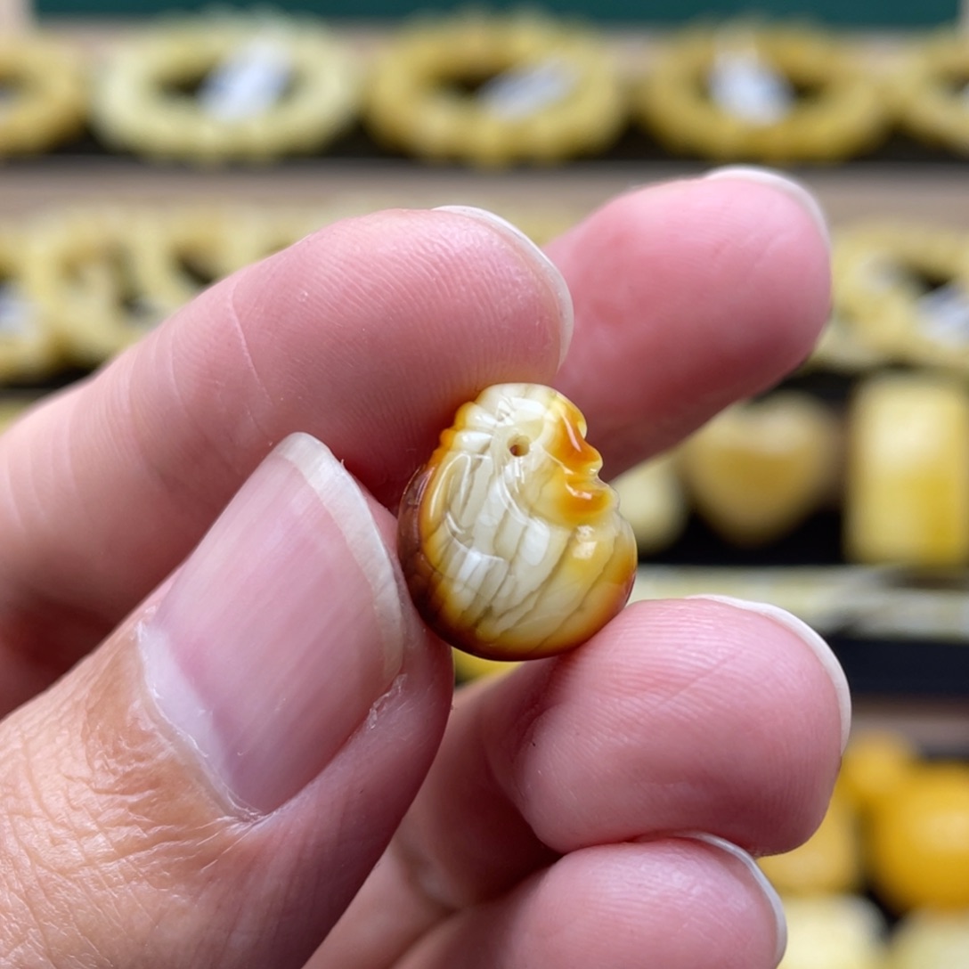 琥珀裸石未镶嵌琥珀蜜蜡