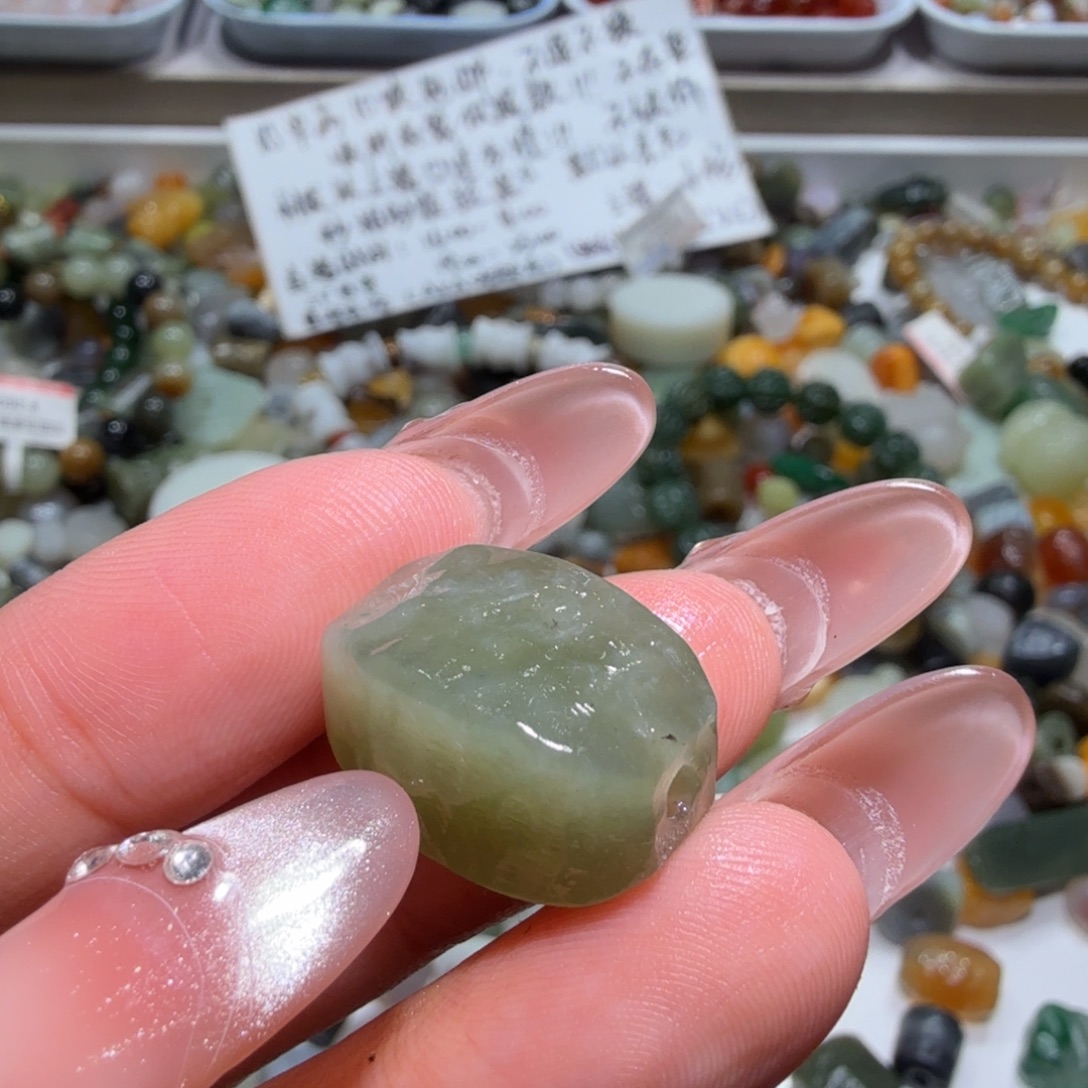 和田玉未镶嵌珠宝奇石