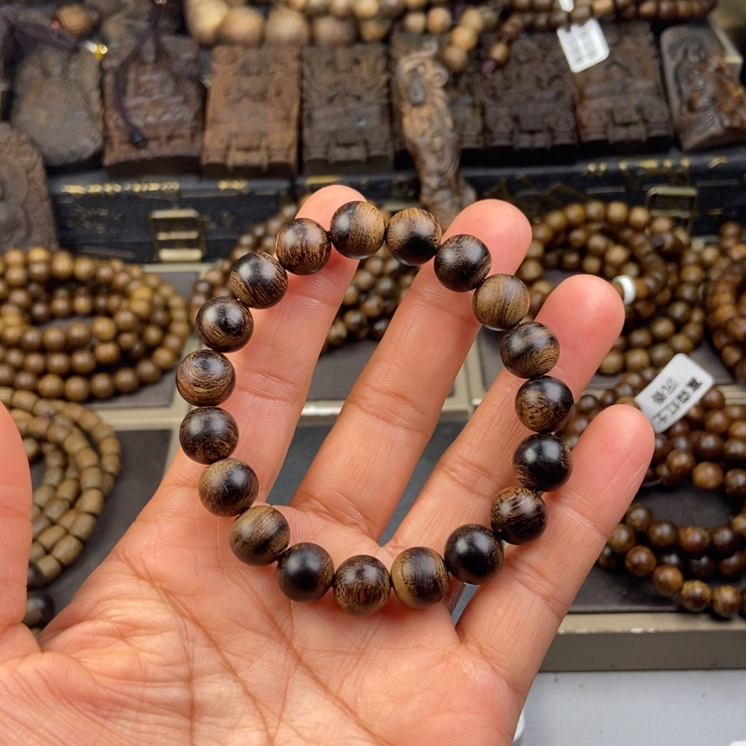 沉香手串大*宝越南芽庄白留疤