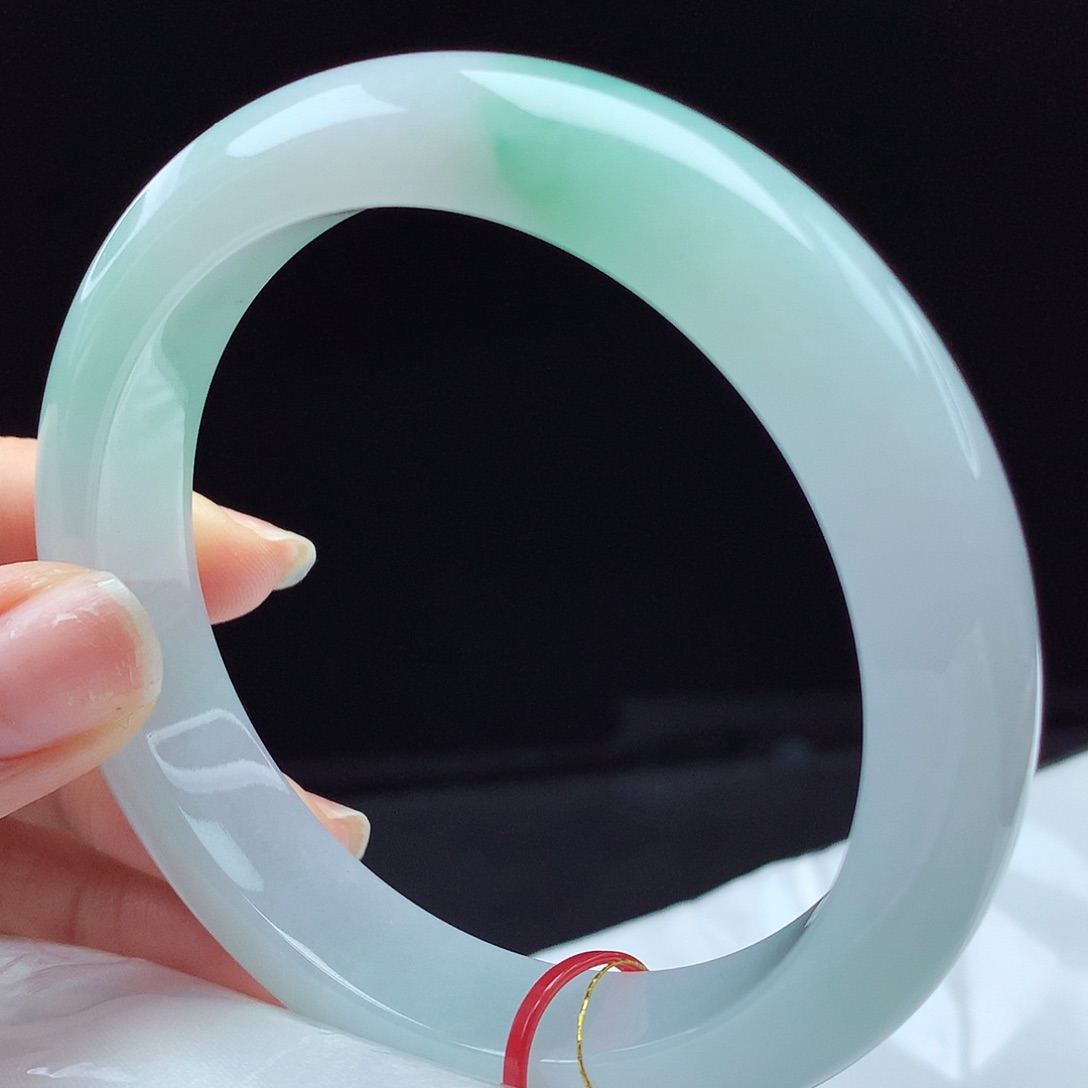 翡翠手镯未镶嵌57圈3945