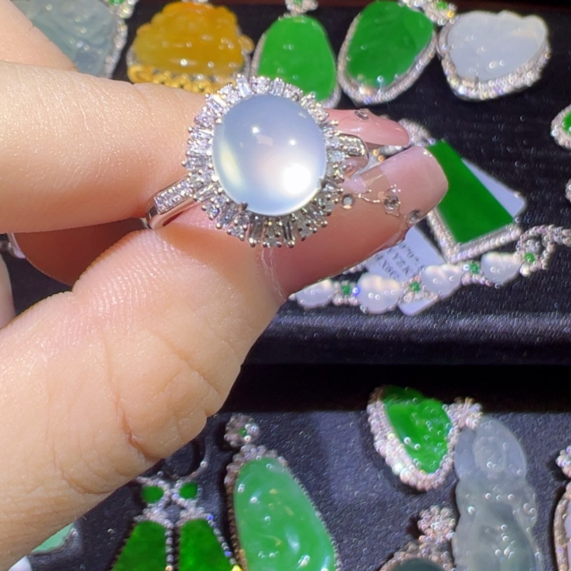 【闪购商品】翡翠18K金镶嵌吊坠(不含链)天然翡翠蛋面戒指