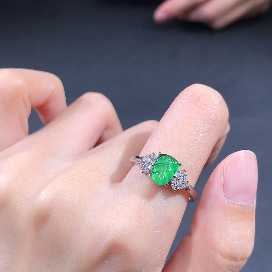 未镶嵌戒指翡翠翡翠