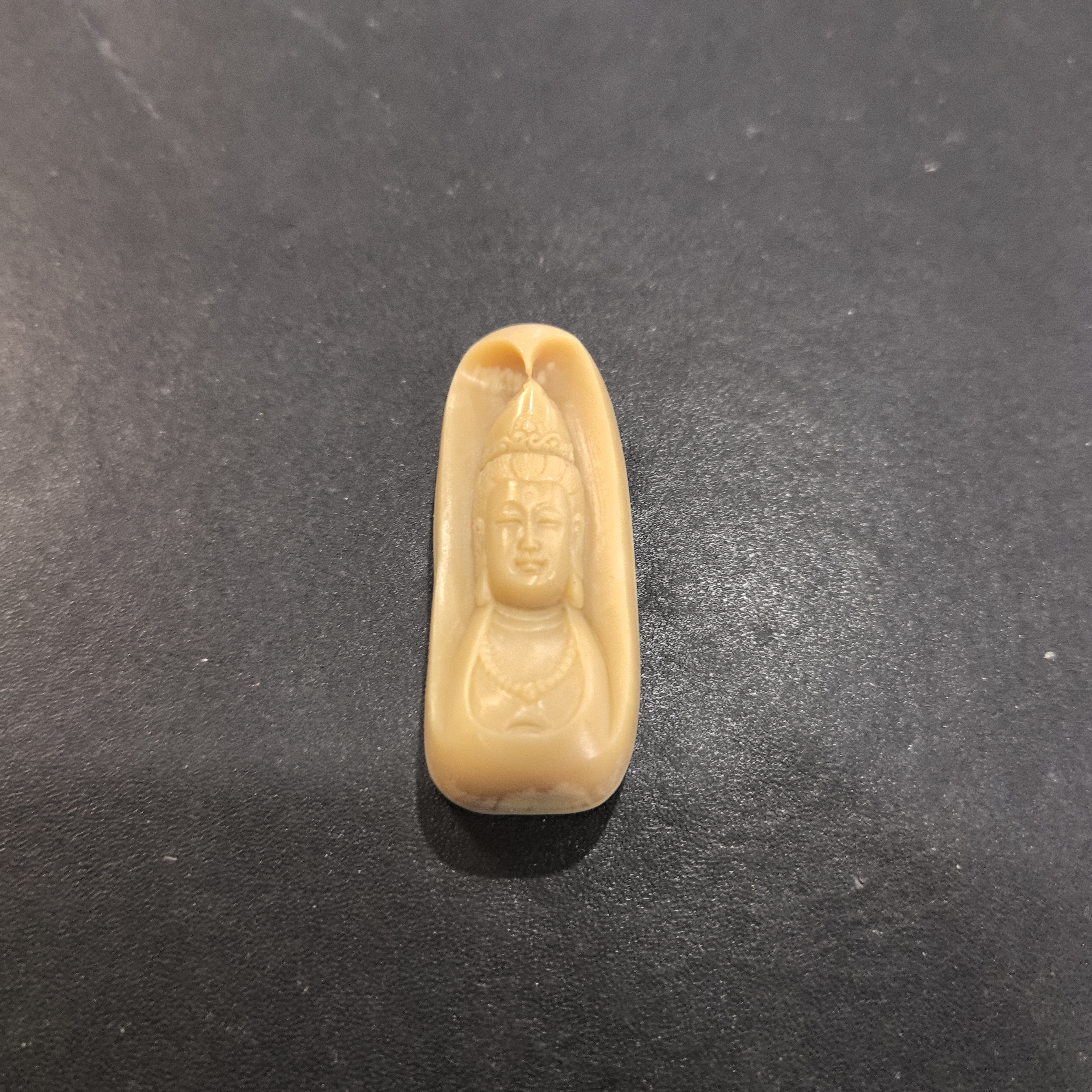 猛犸约28.1克雕刻件AF558