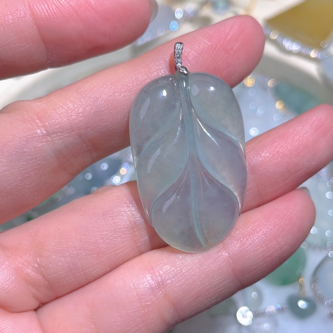 翡翠颈饰18K金镶嵌翡翠