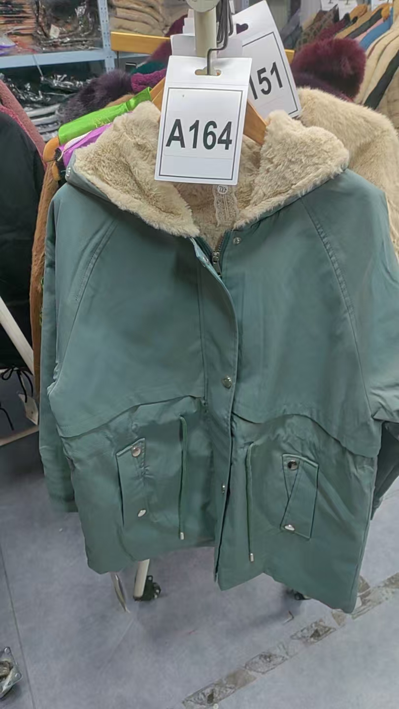 A164中老年女装常规款宽松型短款