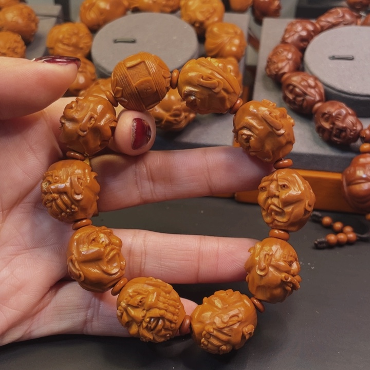 橄榄核吊坠须派十八罗汉