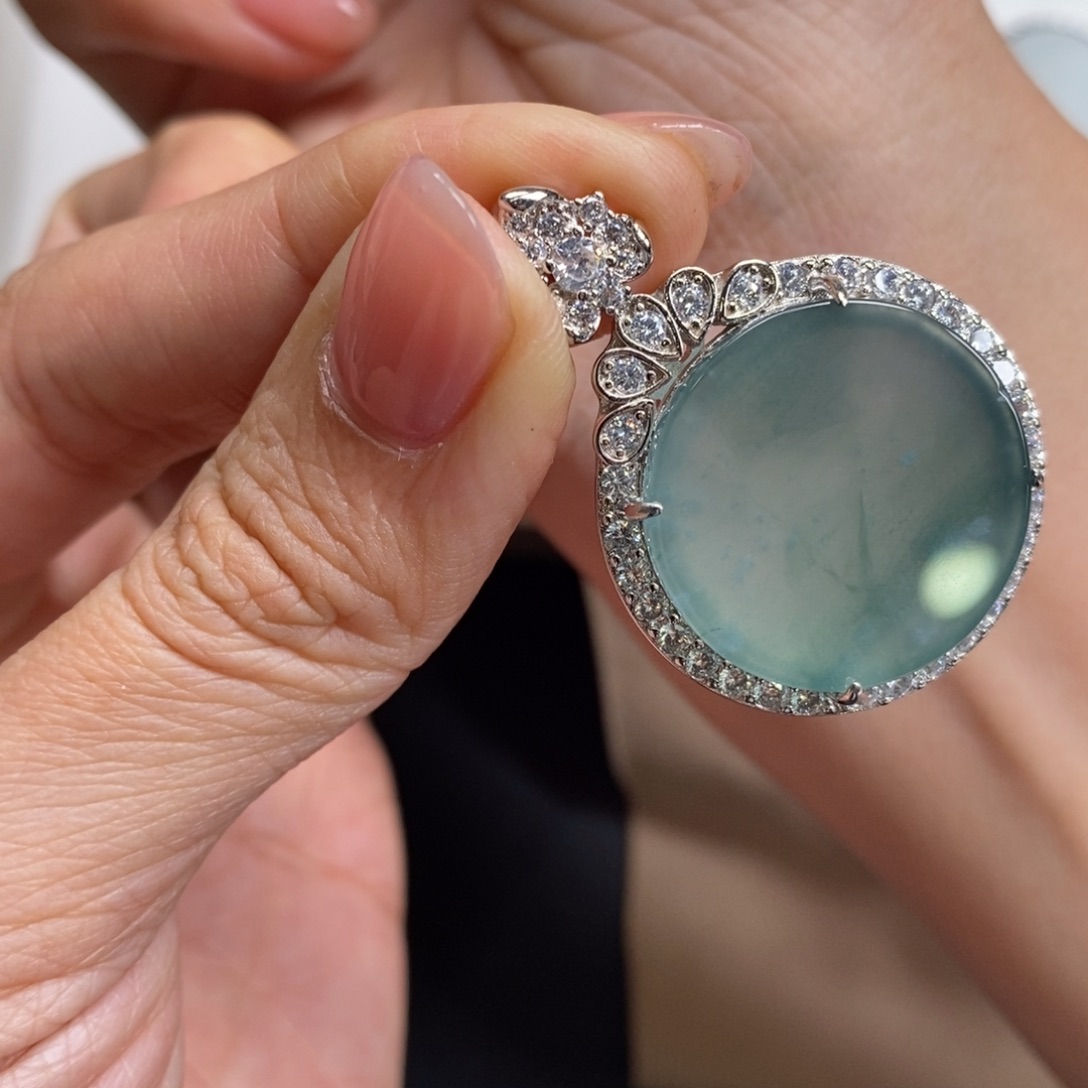 翡翠颈饰未镶嵌H***1翡翠