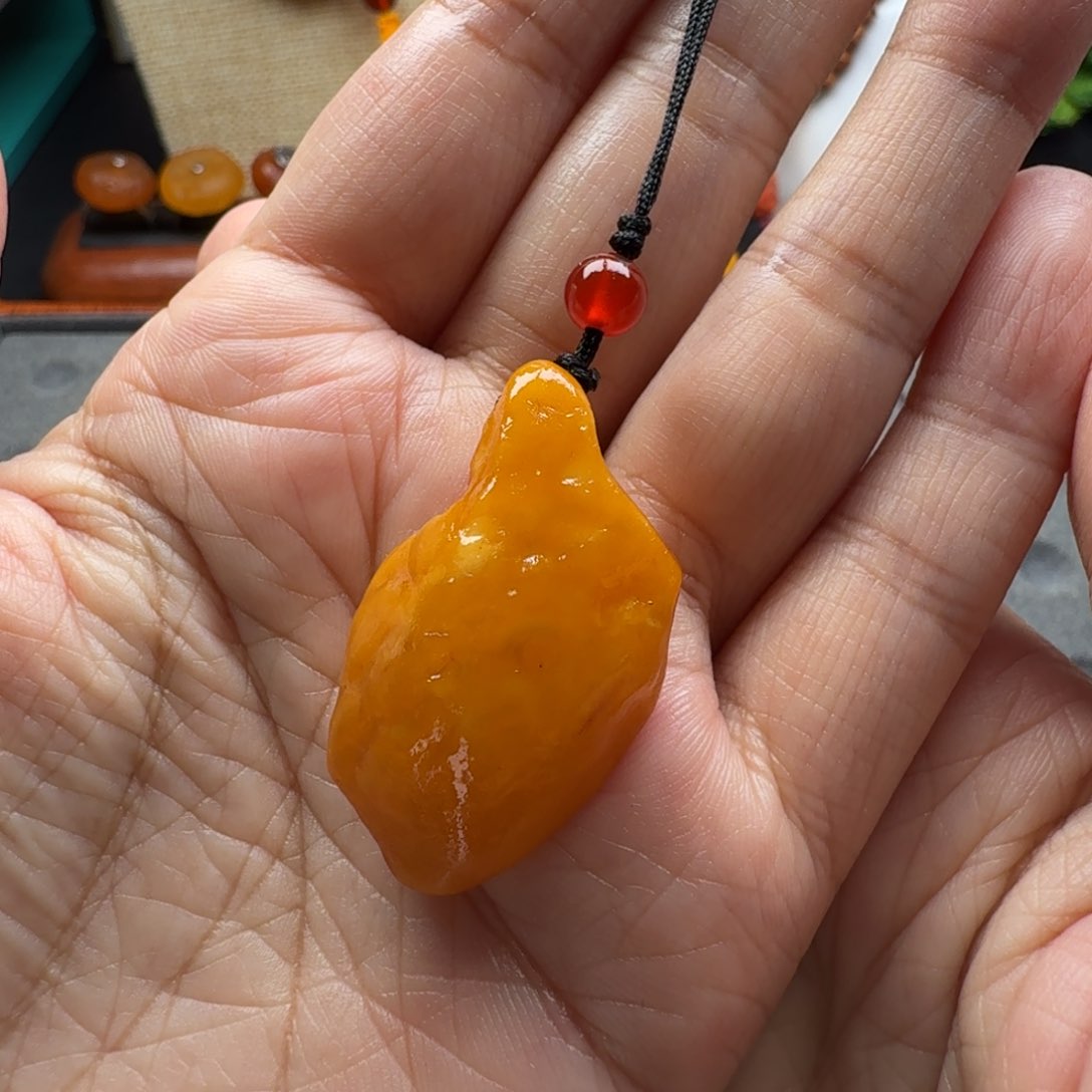 琥珀颈饰未镶嵌蜜蜡原石钥匙扣