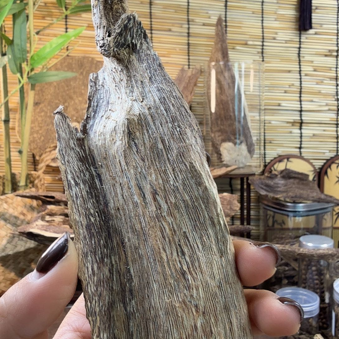 沉香沉香碎屑沉香树根油43g