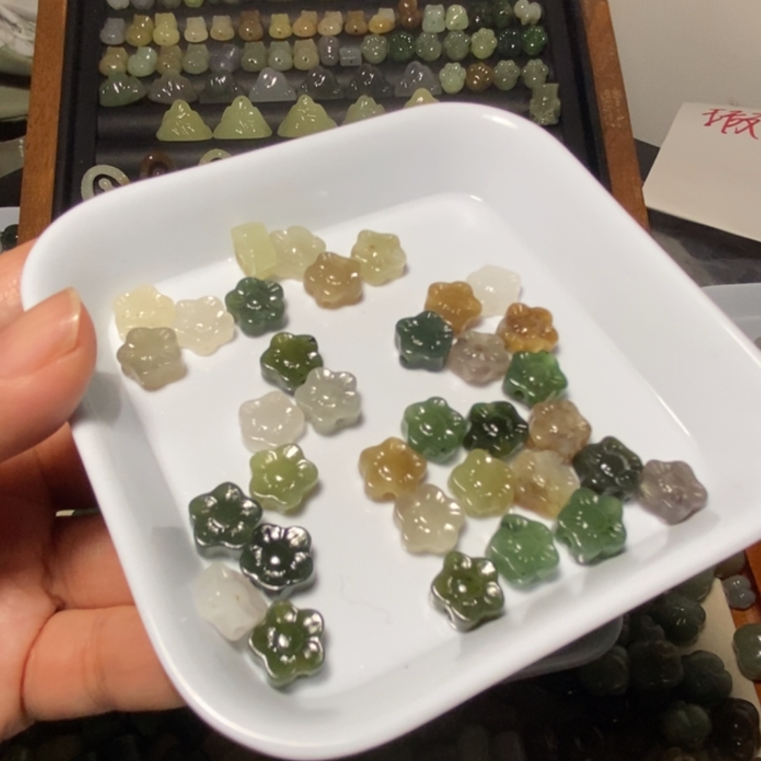 和田玉未镶嵌手链微瑕发一