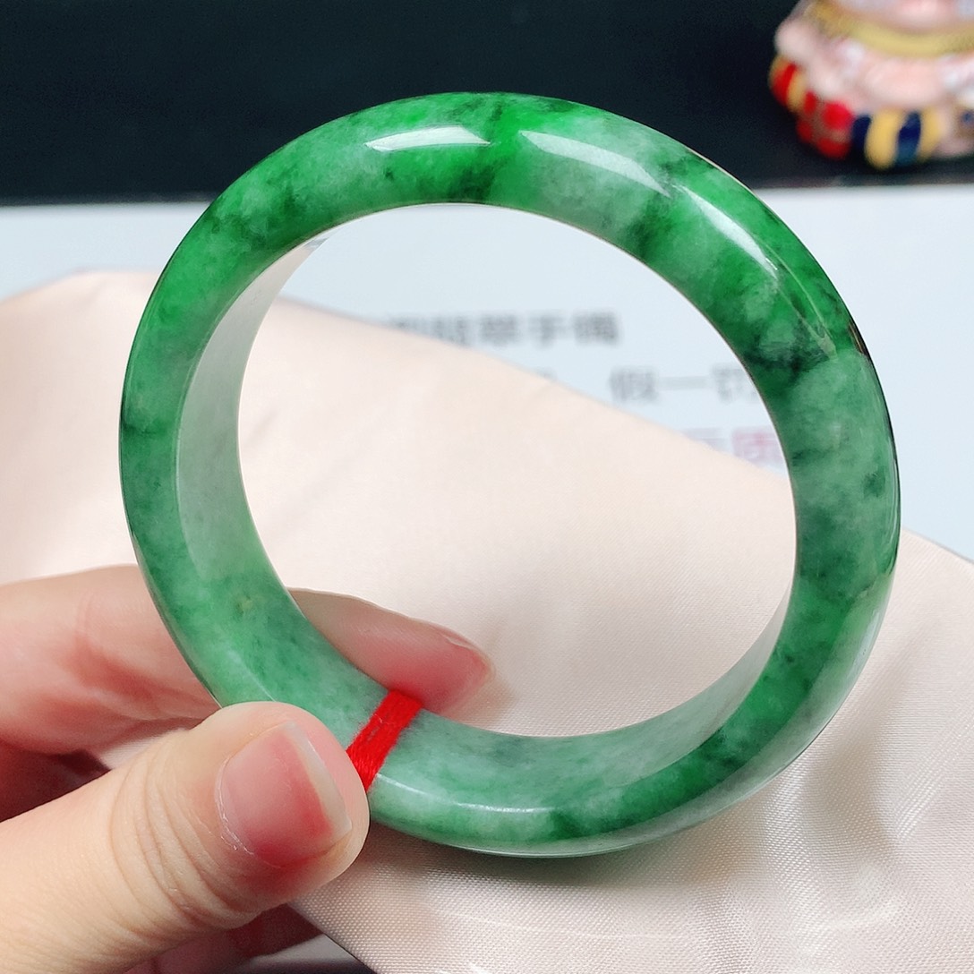 翡翠未镶嵌手镯1953