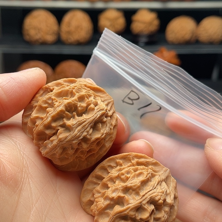 文玩核桃把件全品苹果园41