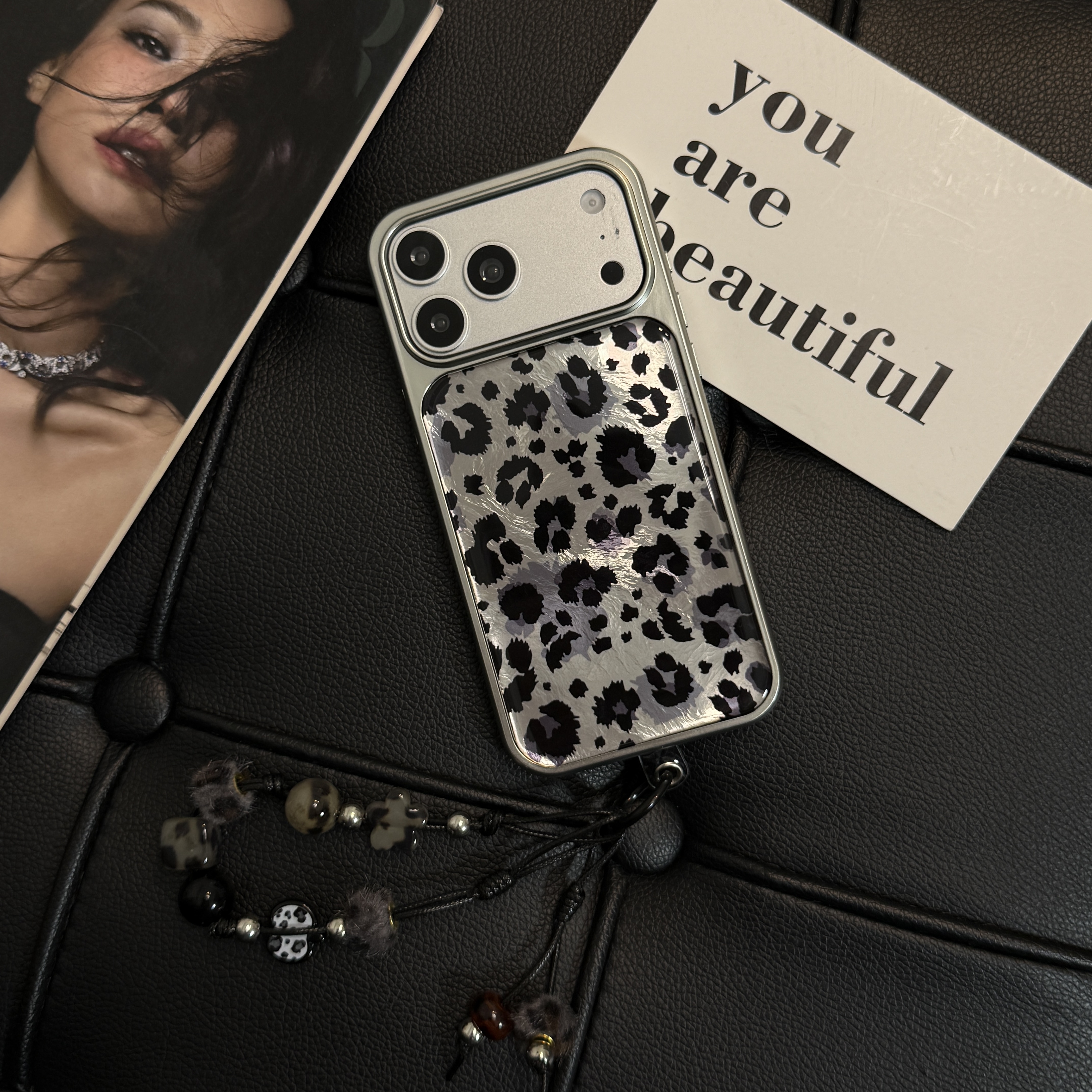 【萌】滴胶电镀边简约豹纹创意个性手机壳适用于苹果17promax