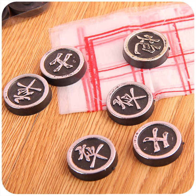 中国塑料象棋 黑象棋厂家直供休闲棋牌 塑料象棋 益智用品