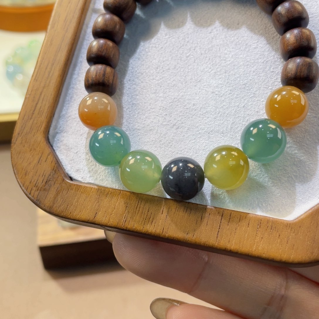 翡翠手链未镶嵌放漏