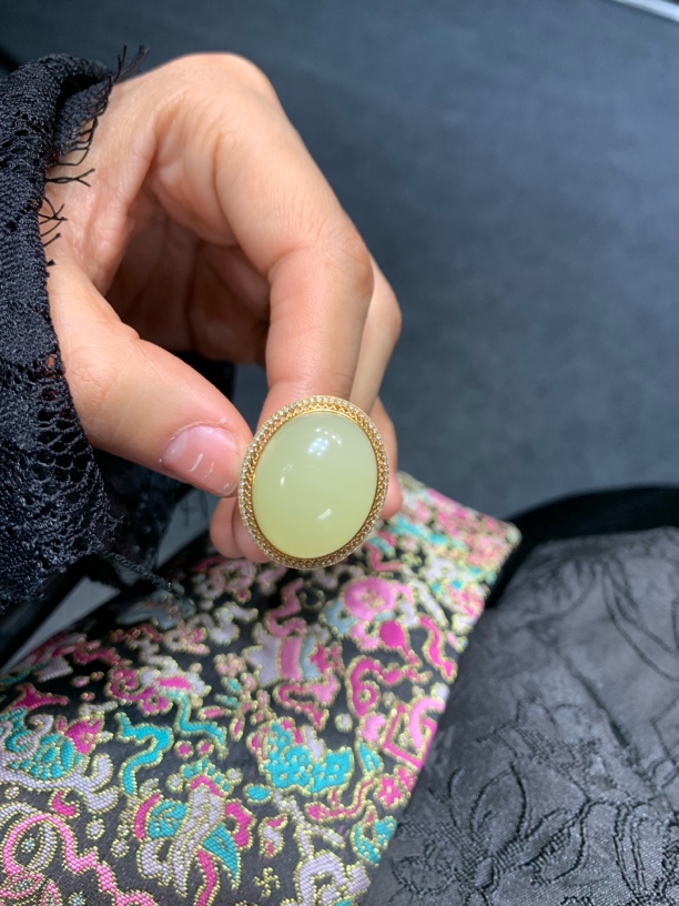 和田玉老料冰黄口